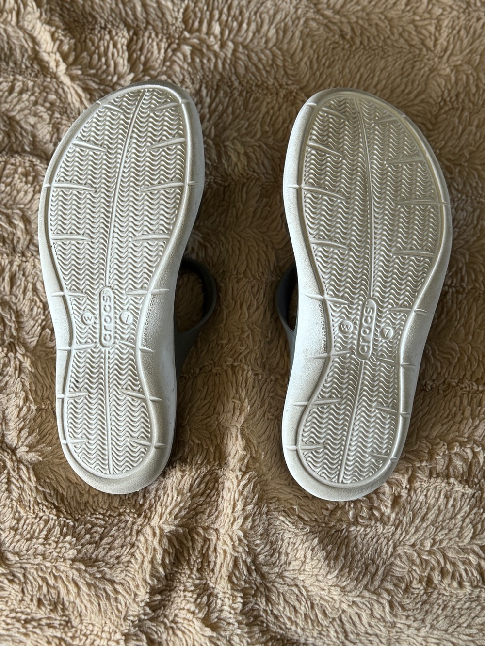 CROCS Women's Gray Multi-Strap Slide Sandals - Picture 4 of 4